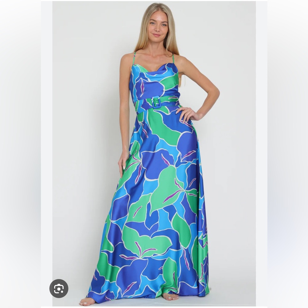 Aakaa Maxi Dress